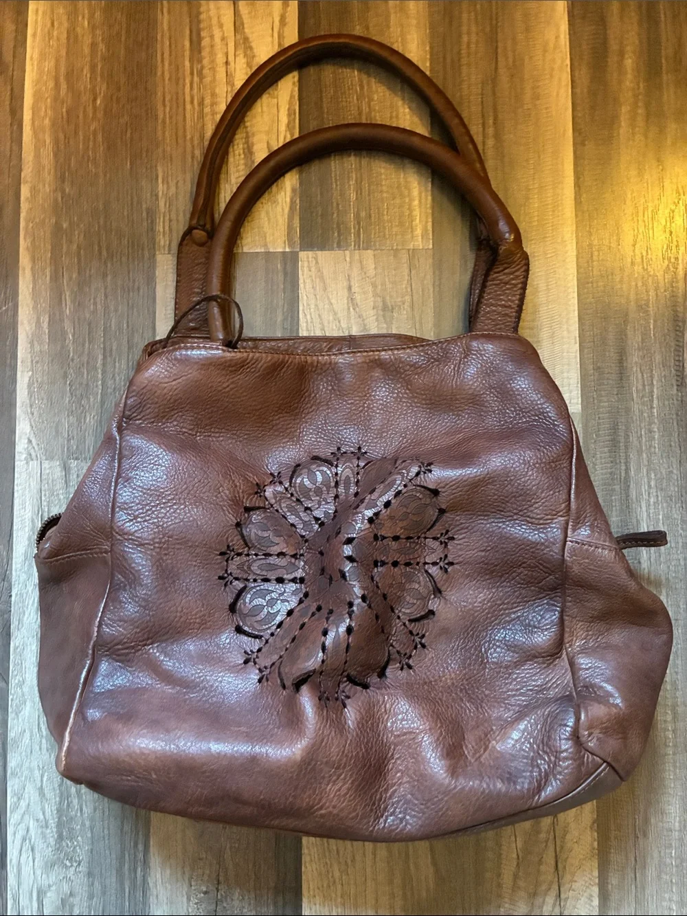 Classic Brown Leather Tote Bag W/Dye Cut Detail